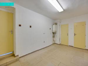 Pronájem obchodního prostoru, Olomouc - Holice, Náves Svobody, 112 m2