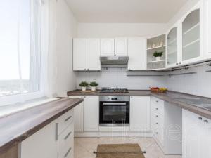 Pronájem bytu 3+1, Praha, Hviezdoslavova, 55 m2