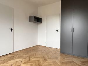 Pronájem bytu 2+1, Praha - Dejvice, Kafkova, 53 m2