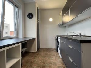 Pronájem bytu 2+1, Praha - Dejvice, Kafkova, 53 m2
