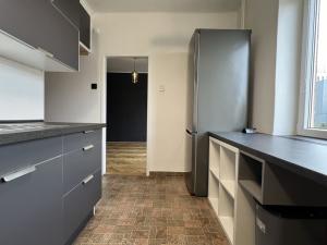 Pronájem bytu 2+1, Praha - Dejvice, Kafkova, 53 m2