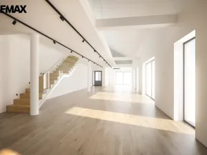 Pronájem obchodního prostoru, Měnín, 444 m2
