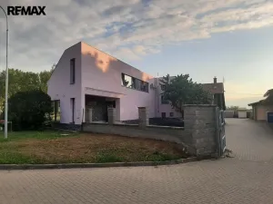 Pronájem obchodního prostoru, Měnín, 444 m2