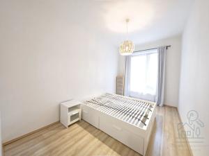 Pronájem bytu 2+kk, Praha - Kunratice, Za valem, 48 m2