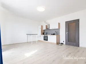 Pronájem bytu 1+kk, Praha - Kbely, Sedlářova, 34 m2