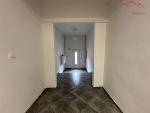 Pronájem výrobních prostor, Březno - Střezov, 1200 m2