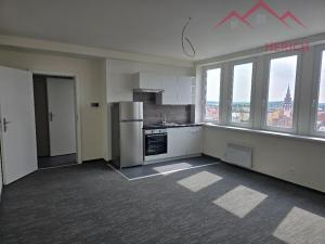 Pronájem bytu 1+kk, Chomutov, Žižkovo náměstí, 34 m2