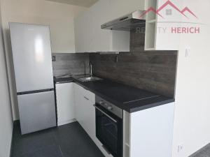 Pronájem bytu 2+kk, Chomutov, Žižkovo náměstí, 50 m2