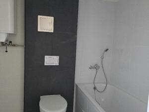 Pronájem bytu 2+kk, Chomutov, Žižkovo náměstí, 50 m2