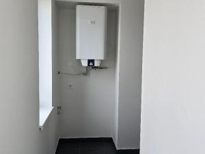 Pronájem bytu 1+kk, Chomutov, Žižkovo náměstí, 35 m2