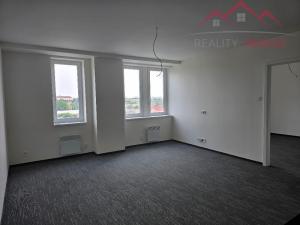 Pronájem bytu 2+kk, Chomutov, Žižkovo náměstí, 50 m2