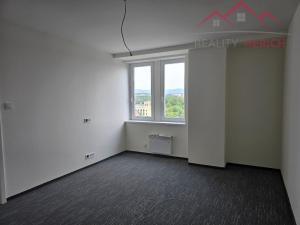 Pronájem bytu 2+kk, Chomutov, Žižkovo náměstí, 50 m2
