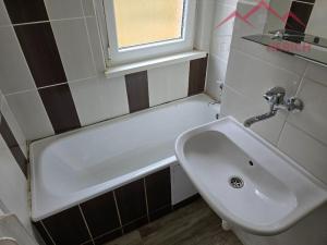 Pronájem bytu 1+1, Chomutov, Marie Pujmanové, 34 m2