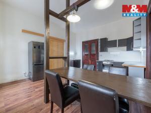 Prodej bytu 3+1, Nejdek, náměstí Karla IV., 107 m2