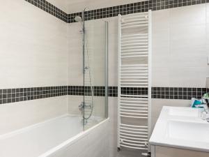 Pronájem bytu 3+kk, Praha - Uhříněves, Františka Diviše, 77 m2
