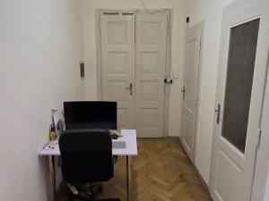 Pronájem kanceláře, Praha - Holešovice, U průhonu, 43 m2