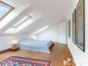 Pronájem bytu 3+1, Praha - Nové Město, Odborů, 96 m2