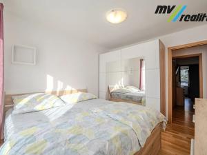 Prodej bytu 3+1, Milovice, Spojovací, 56 m2