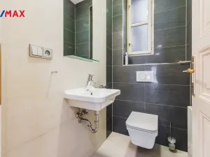 Pronájem kanceláře, Praha - Staré Město, Staroměstské náměstí, 195 m2