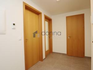 Pronájem bytu 2+kk, Praha, Smržových, 60 m2