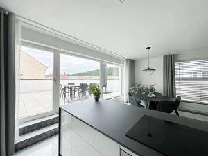 Pronájem bytu 3+kk, Praha - Karlín, Křižíkova, 131 m2