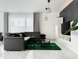 Pronájem bytu 3+kk, Praha - Karlín, Křižíkova, 131 m2