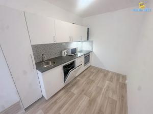 Pronájem bytu 3+kk, Praha - Kamýk, Machuldova, 62 m2
