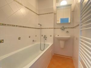 Pronájem bytu 2+1, Pardubice - Zelené Předměstí, Jilemnického, 59 m2