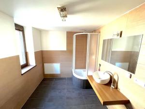 Prodej rodinného domu, Praha - Libuš, Na šejdru, 180 m2
