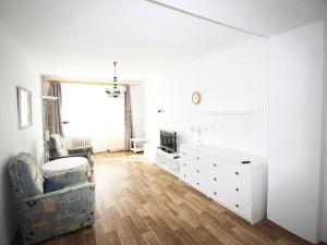 Pronájem bytu 2+1, Praha - Hloubětín, Zelenečská, 54 m2
