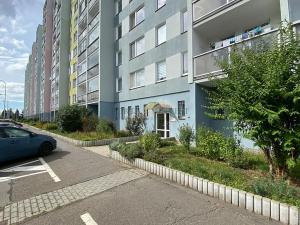 Pronájem bytu 2+kk, Praha - Troja, Krynická, 47 m2