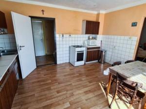 Prodej rodinného domu, Valašská Senice, Valašská Senice, 2324 m2