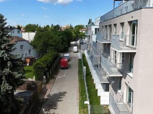 Prodej bytu 1+kk, Praha - Hostavice, Českobrodská, 31 m2