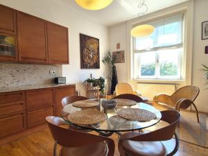 Prodej bytu 4+kk, Praha - Hradčany, Na valech, 123 m2