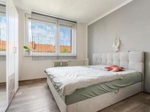 Prodej bytu 3+1, Hustopeče, Větrná, 74 m2