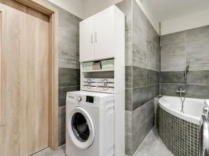 Prodej bytu 3+1, Hustopeče, Větrná, 74 m2