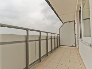 Pronájem bytu 1+kk, Praha - Horní Měcholupy, 40 m2