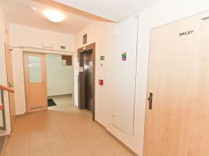 Pronájem bytu 1+kk, Praha - Horní Měcholupy, 40 m2