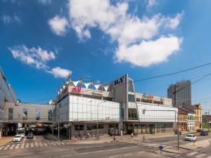 Pronájem kanceláře, České Budějovice, Pražská tř., 300 m2
