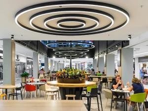 Pronájem kanceláře, České Budějovice, Pražská tř., 300 m2