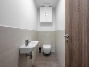 Pronájem bytu 3+kk, Praha - Strašnice, Zvěřinova, 90 m2