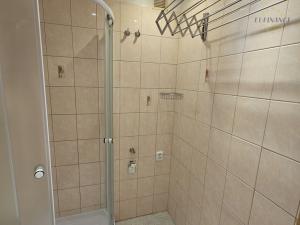 Pronájem bytu 2+1, Kralupy nad Vltavou - Lobeček, nám. Mládežníků, 53 m2