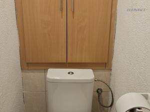 Pronájem bytu 2+1, Kralupy nad Vltavou - Lobeček, nám. Mládežníků, 53 m2