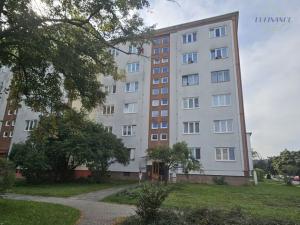 Pronájem bytu 2+1, Kralupy nad Vltavou - Lobeček, nám. Mládežníků, 53 m2