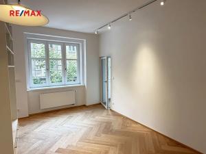 Pronájem bytu 2+kk, Praha - Vysočany, Špitálská, 55 m2