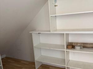 Pronájem bytu 3+kk, Praha - Dolní Měcholupy, Ke Slatinám, 100 m2