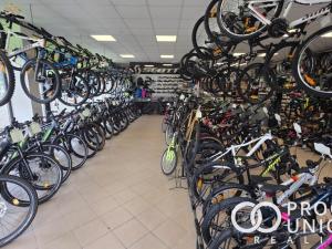 Pronájem obchodního prostoru, Rožnov pod Radhoštěm, 200 m2
