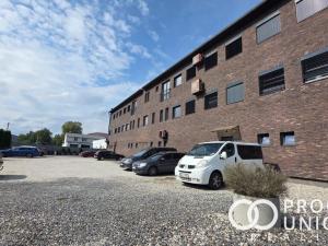 Pronájem obchodního prostoru, Rožnov pod Radhoštěm, 200 m2