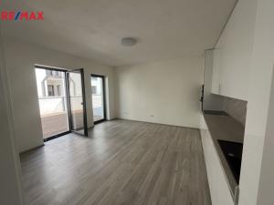 Pronájem bytu 3+kk, Zlín, Tyršovo nábřeží, 73 m2