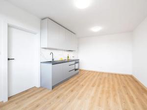 Prodej bytu 3+kk, Praha - Kamýk, Zárubova, 60 m2